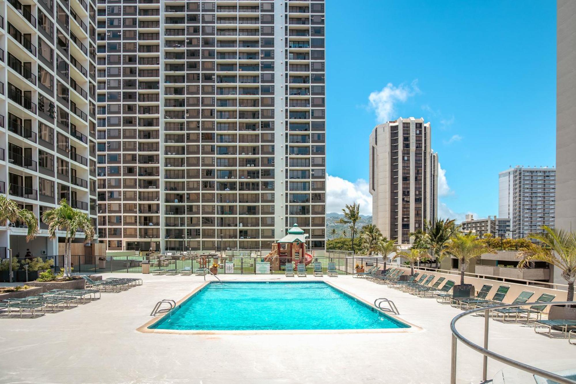 Waikiki Banyan 1Br With Great Ocean Views, Steps To Beach & Parking! Honolulu Luaran gambar