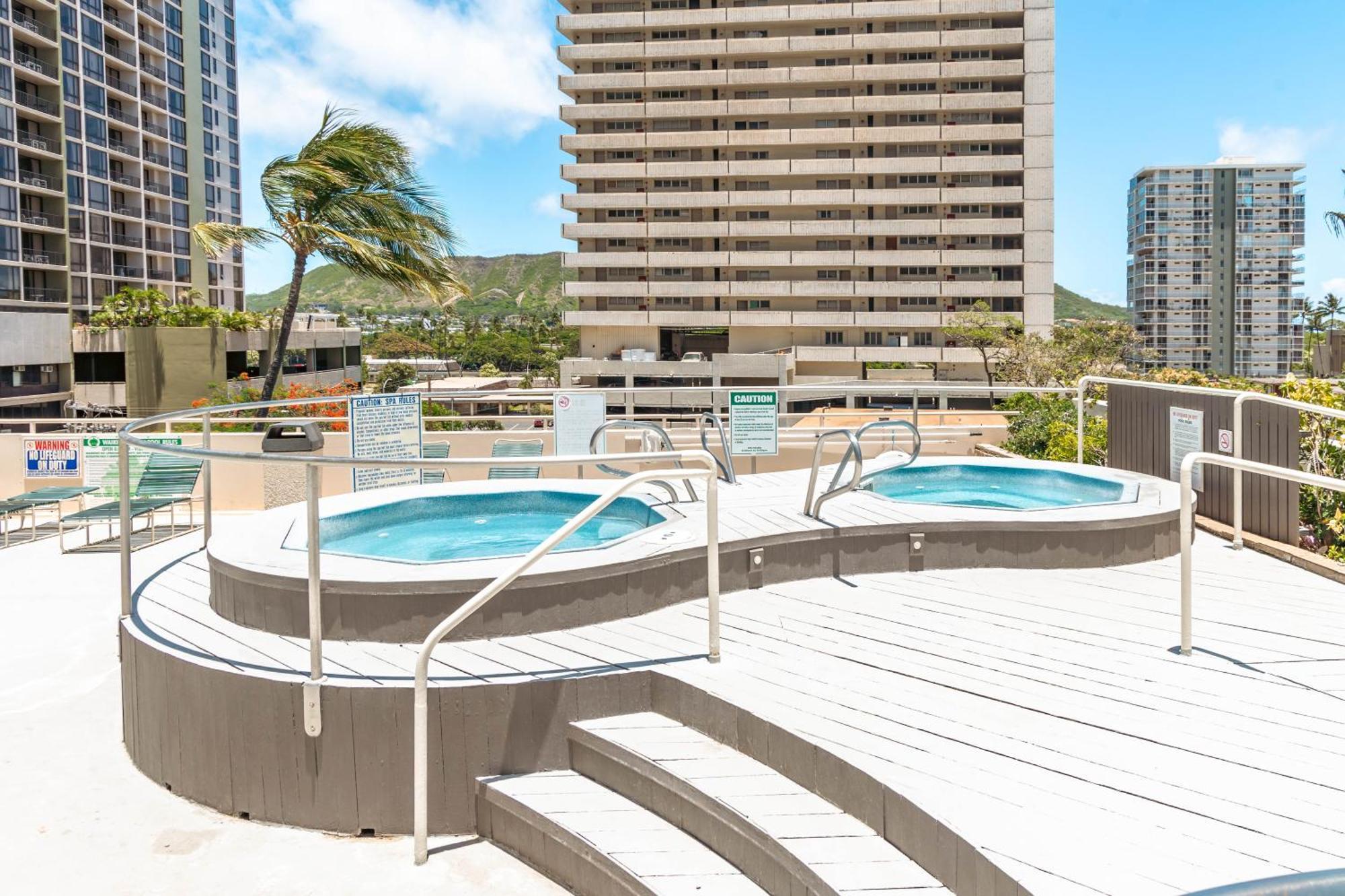 Waikiki Banyan 1Br With Great Ocean Views, Steps To Beach & Parking! Honolulu Luaran gambar